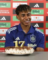 乐鱼官方-亚马尔17岁生日：姆巴佩要我球衣，我不会成为梅西