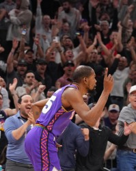 网友：KD是雇佣兵 KD：你有权持有观点 我也有权说你的观点是垃圾