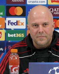 乐鱼网官网-斯洛特：乔-戈麦斯和科纳特都将缺阵；我预计罗伯逊会留队